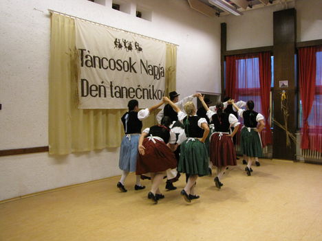 Keringő és polka