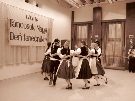 Keringő és polka