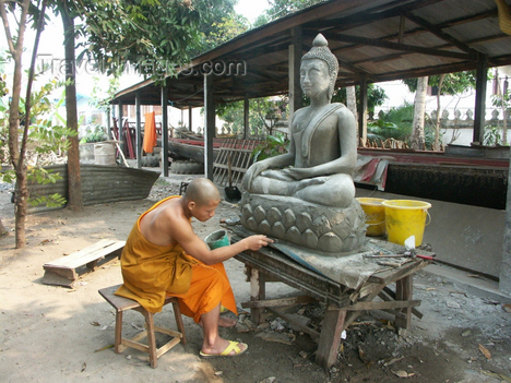 laoszi templomi élet