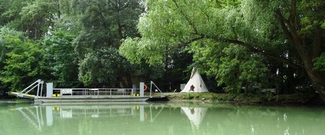 A Kisvesszősi Camping a Kisvesszősi Duna-ág mellett, Dunasziget 2017. július 07.-én 4