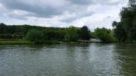 A Mosoni-Duna folyó a Kálnokszegi dülő melletti szakaszon, Máriakálnok 2017. július 25 .-én 5