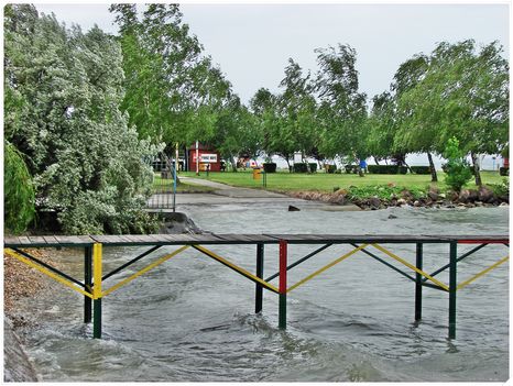 Balaton-Siófok esős időben. 6