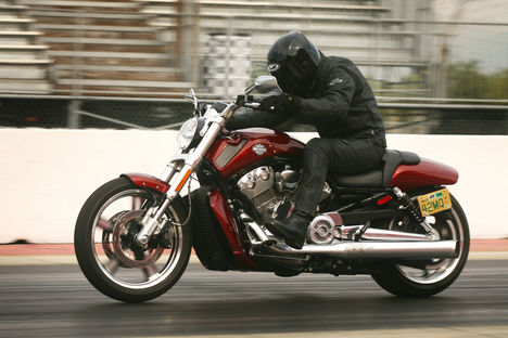 Motorok-Harley-Davidson-V-Rod-Muscle_5
