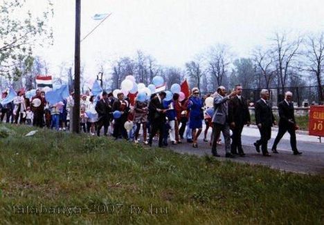 felvonulók 1978