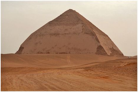 egyiptomi - szneferu fáraó piramisa