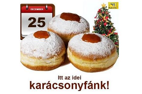 A karácsonyfánk!