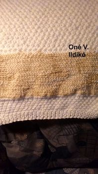 rénszarvasos fehér gyerek pulóver fonákoldala