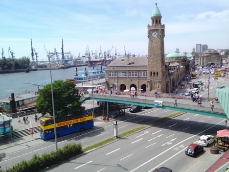 Hamburgi kikötő 2017 nyarán