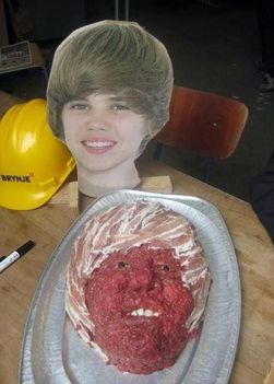 Justin Bieber kép húsimádóknak!