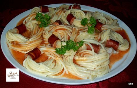 Debrecenis spagetti