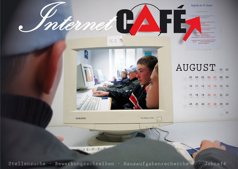 Internet Café naptár