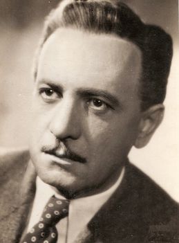 Ajtay Andor, sz. Ajtay Kovács Andor (Fogaras, 1903. július 25. – Budapest, 1975. május 9.) Kossuth-díjas magyar színész, rendező
