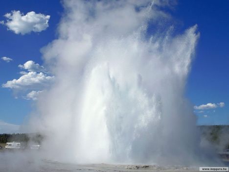 Great_Fountain_gejzír-Yellowstone_Nemzeti_Park-Wyoming-USA