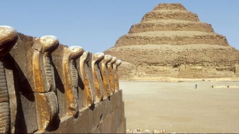 Lépcsős Piramis