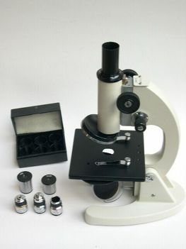 Student-02 mikroszkóp