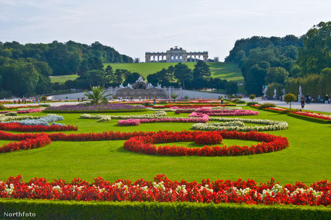 Schönbrunn-i kastély kertje