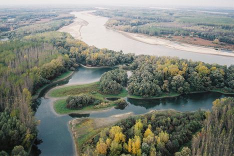 A Duna folyam 1804-es fkm-ében a Bagaméri kanyar, Ásványráró 1992. október 04.-én 2