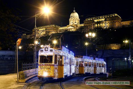 Hagyományos budapesti Karácsonyi Fényvillamos - 2018. november 29-től (HBweb)
