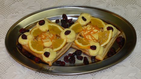 Narancsos-túrós gofri vanília krémmel