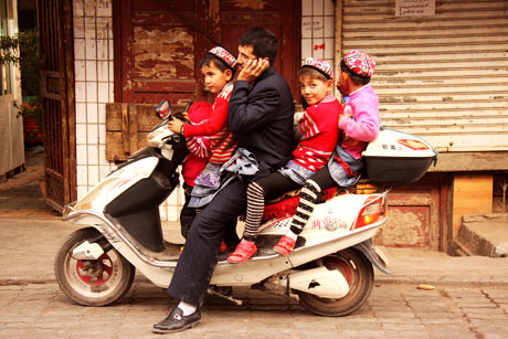 kashgar család a biciklin