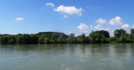 Duna folyam főmeder Rajka térségében, 2016. augusztus 28.-án 1