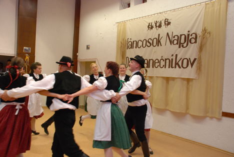 Keringő és polka 28