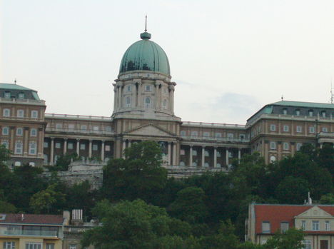 Budapest látképe a Dunáról (2)