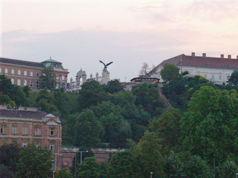 Budapest látképe a Dunáról (5)