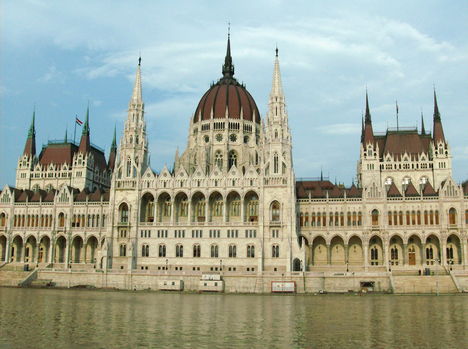 Budapest látképe a Dunáról (6)