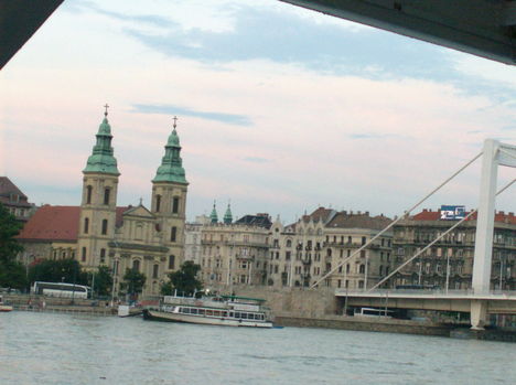 Budapest látképe a Dunáról (7)