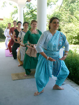 Indiai wellness tábor - odisszi tánccal 9