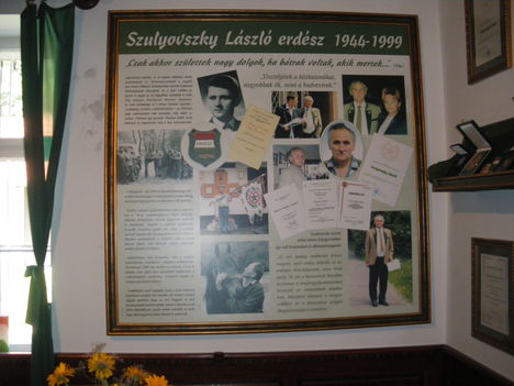 Minden tiszteletünk Szulyovszky László néhai Erdészé.