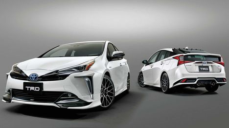 2019-toyota-prius-by-trd (1)