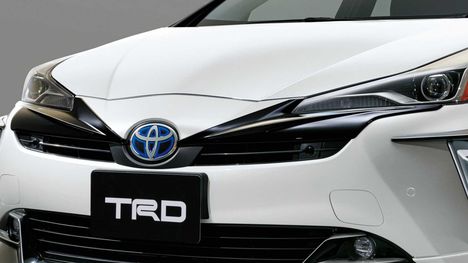 2019-toyota-prius-by-trd (4)
