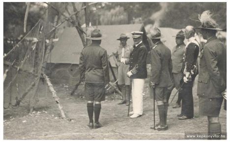 Horthy Miklós és gr. Teleky Pál látogatása a gödöllői cserkésztáborban