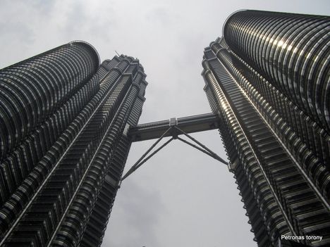 Petronas tornyok-Malayzia