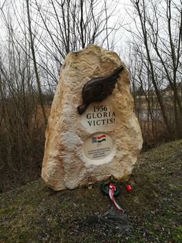 1956-os emlékmű a Mosoni-Duna partján, Kimle 2019. február 03.-án 3