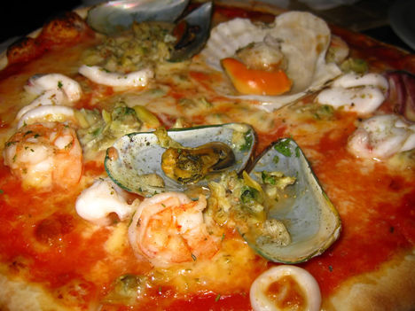 kagylós pizza