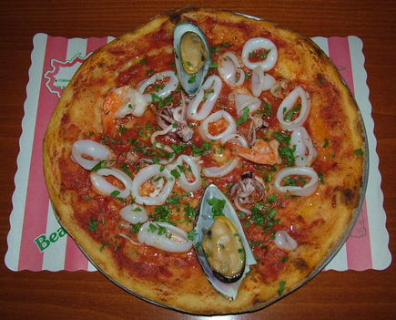 tenger gyümölcsei pizza