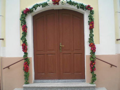 2009 búcsú, templom bejárat
