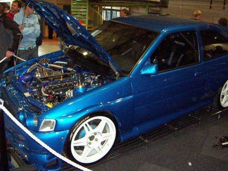 Ford_Escort_RS_Cosworth_Modified_13