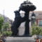 Madrid jelképe az eperfára mászó medve