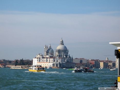 Santa_Maria_Della_Salute-Velence