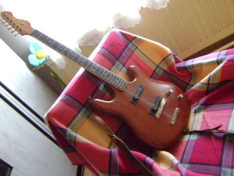 gitár 2