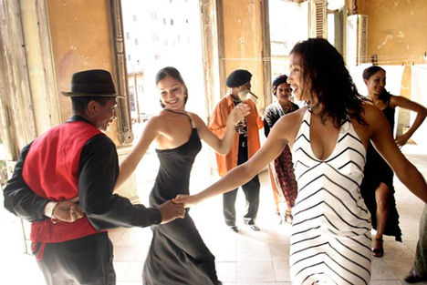 salsa tánc képek 09. - generációkat hidal át