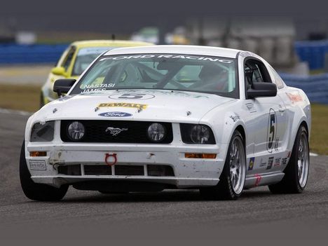 Ford_Mustang_Race_Car