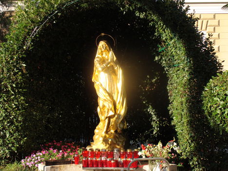 Madonna szobor Opatijaban