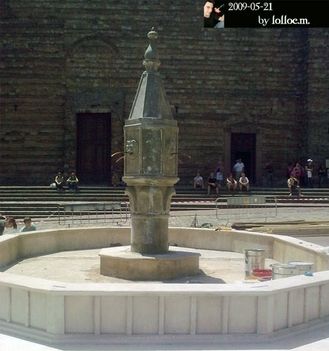 new-moon-volturi-throne-montepulciano-fountain1