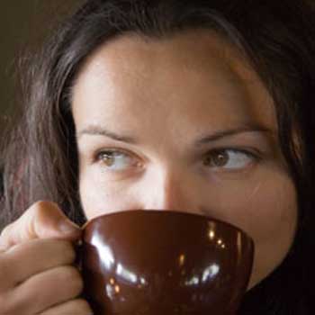 nő és kávé 2