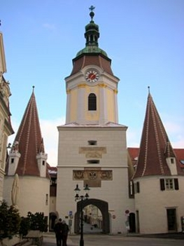 Krems an der Donau egyetlen fennmaradt városkapuja, a Steinertor